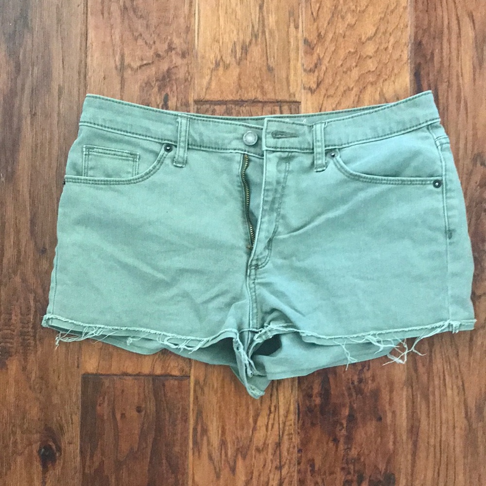 Mid-Rise Shorts 🌱